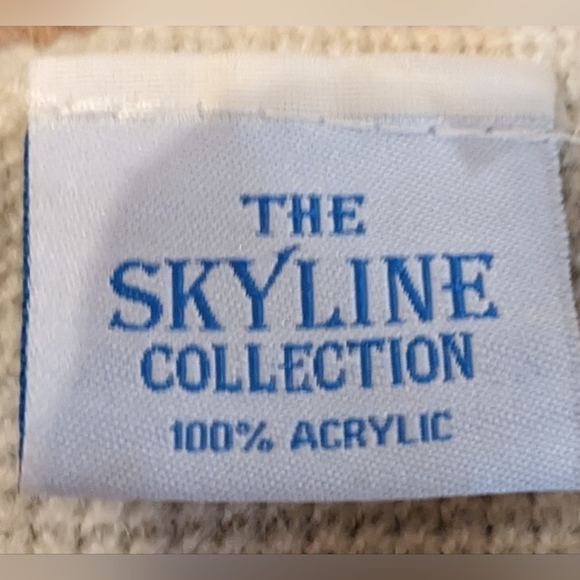 Pre-owned the skyline collection long beige shaw wrap, TD - Picture 3 of 3